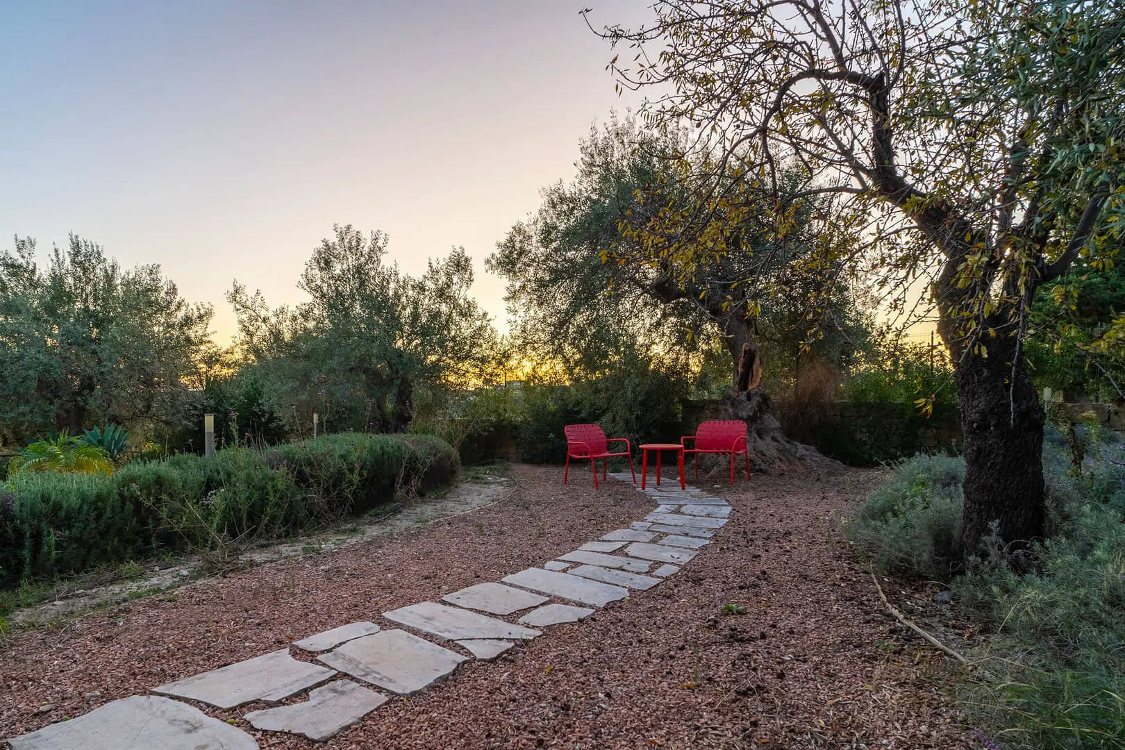 Sentiero nel giardino di Villa Gioielli